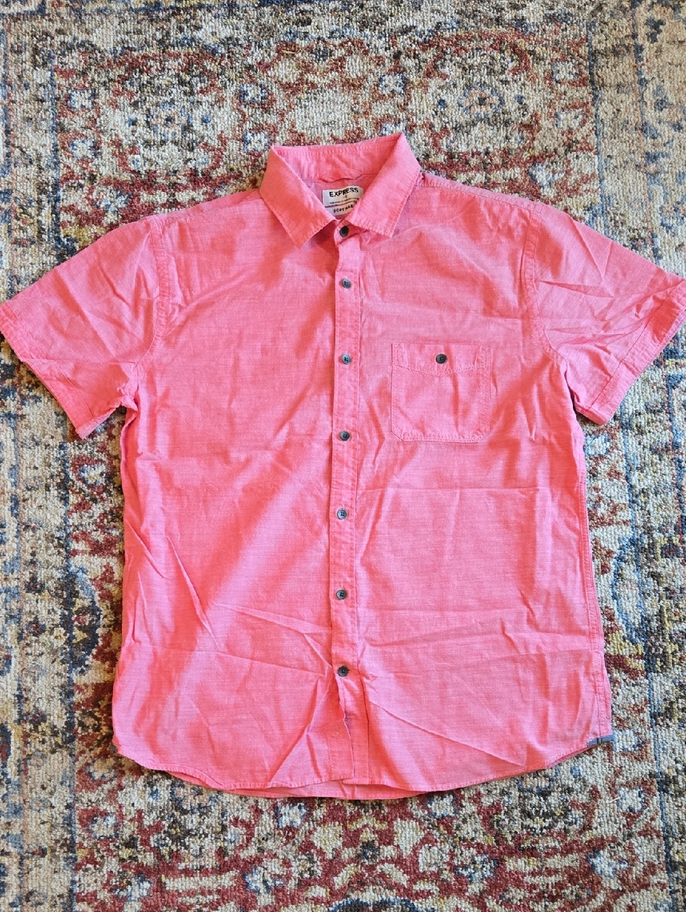 Men's Express Size Large soft wash button down short sleeve shirt